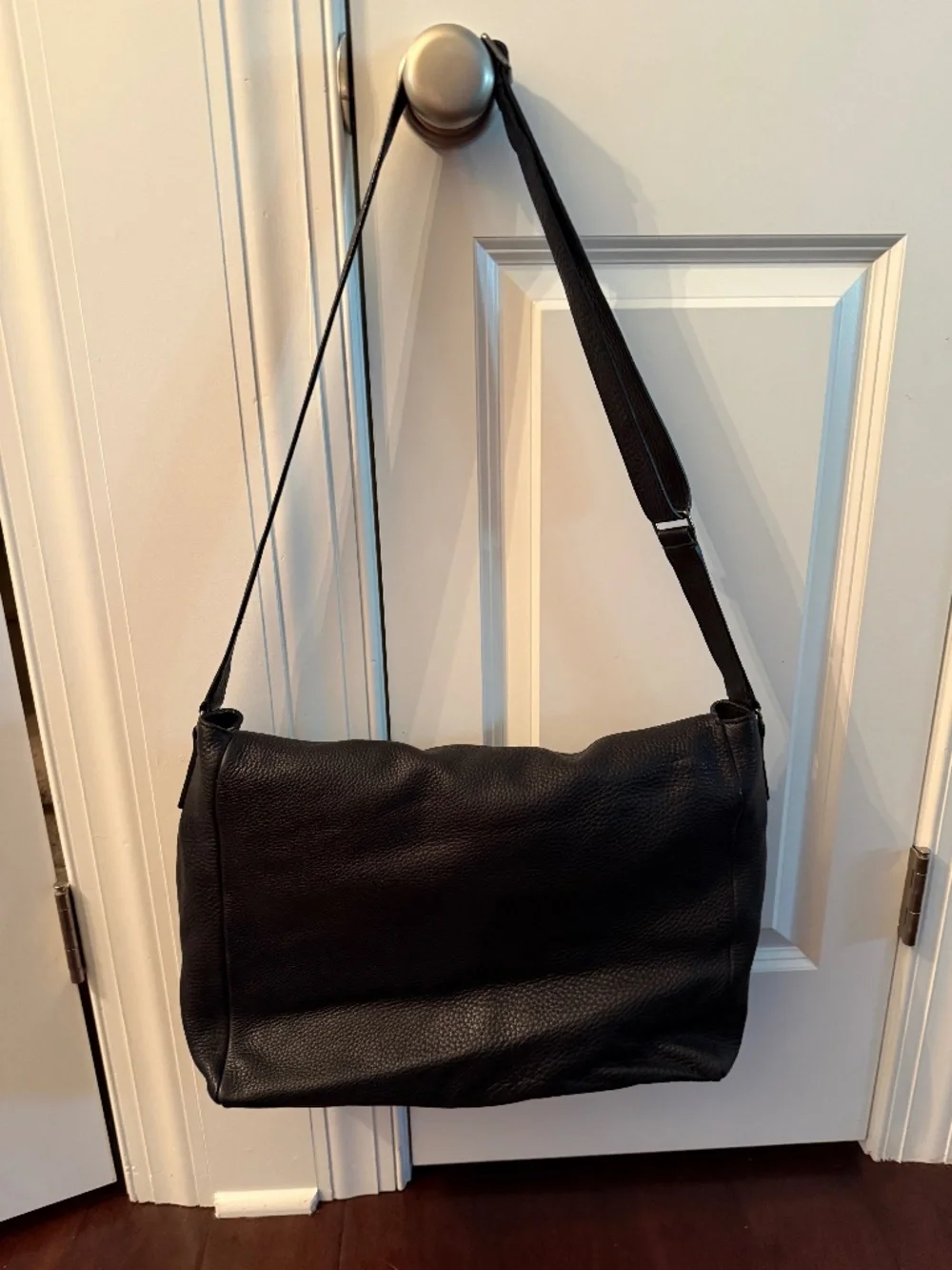 LN Coach Black All Leather Laptop Messenger Crossbody Shoulder Bag